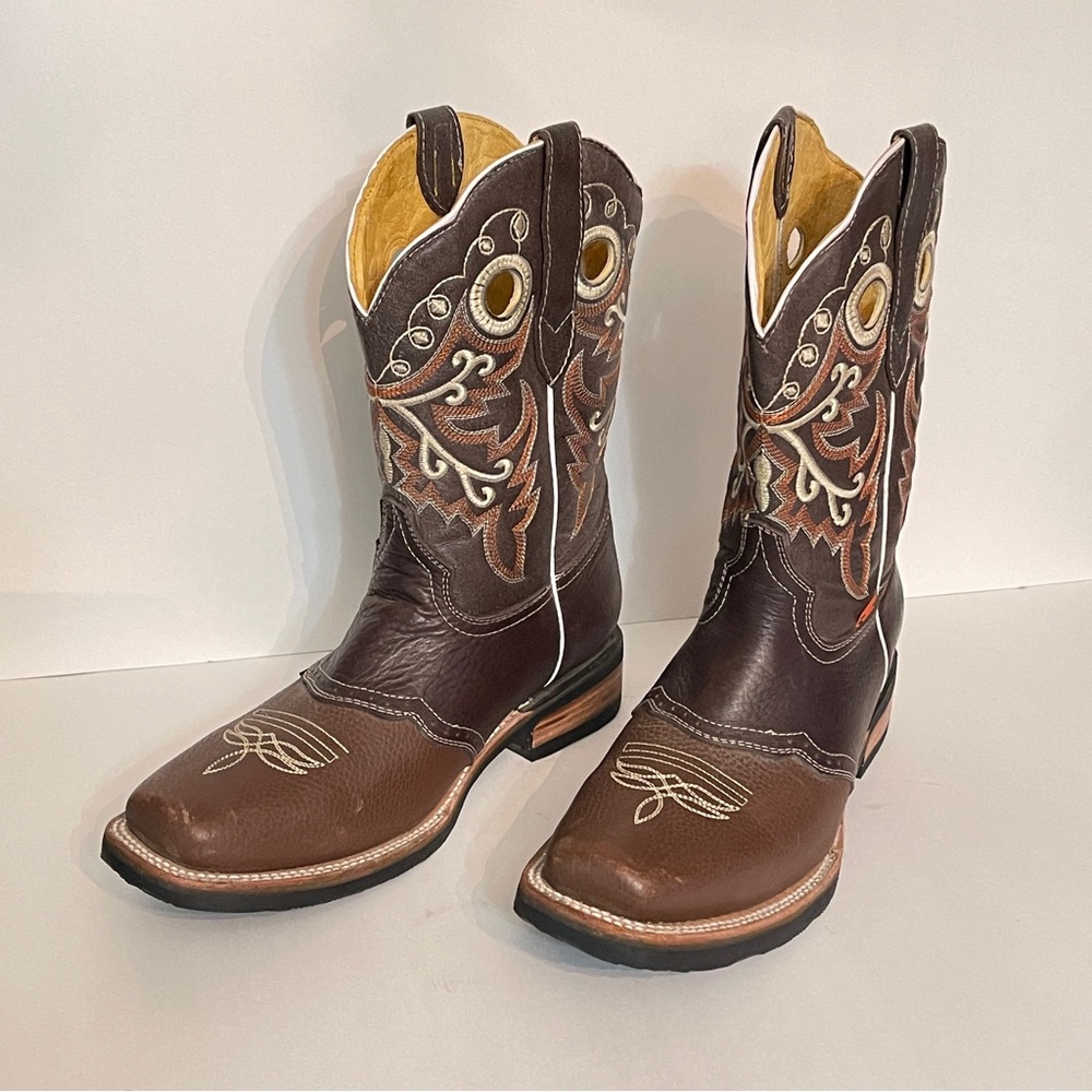 Brown Leather Western Cowboy Boots Square Toe Embroidered Design 8.5